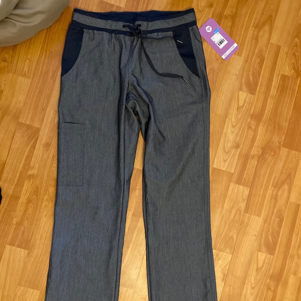 MedCouture Scrubs NWT